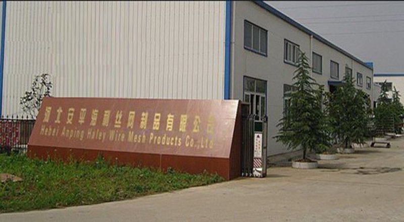 草坪网格与背胶：哪种更适合您的需求？